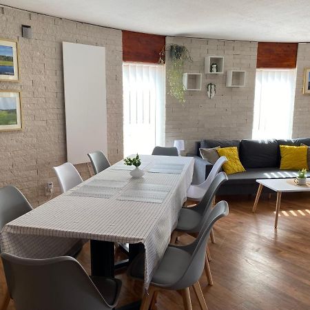 U Vrabcaka Appartement Zlonin Buitenkant foto