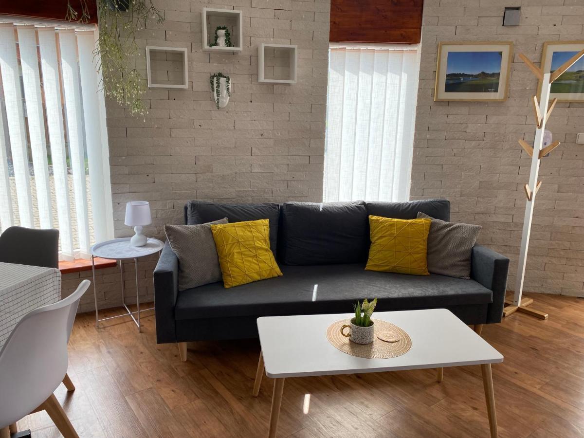 U Vrabcaka Appartement Zlonin Buitenkant foto