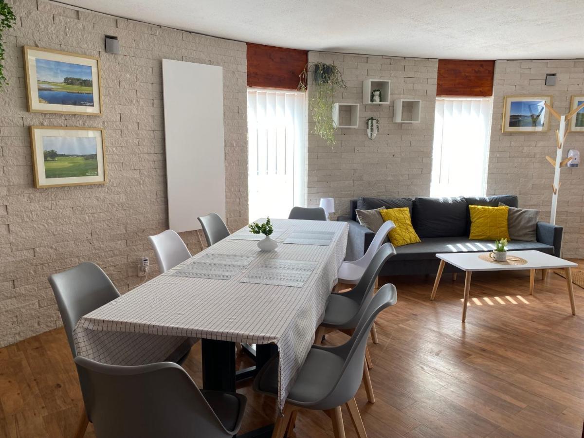 U Vrabcaka Appartement Zlonin Buitenkant foto