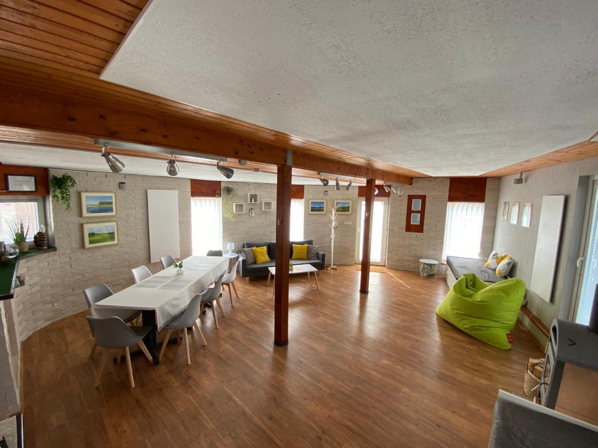 U Vrabcaka Appartement Zlonin Buitenkant foto